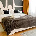 Central City Break- David Apartment - By Openhouse
